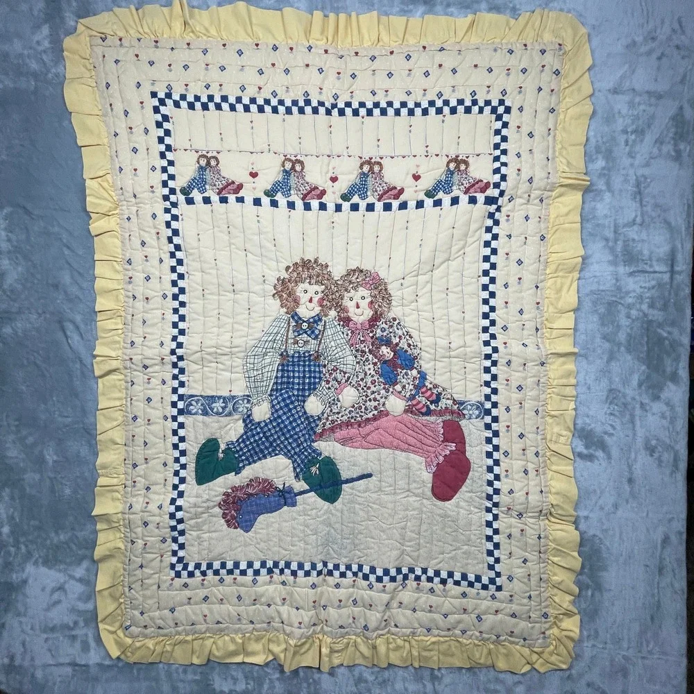 Vintage Raggedy Ann Andy Baby Quilt Kids Yellow Ruffled Applique 43